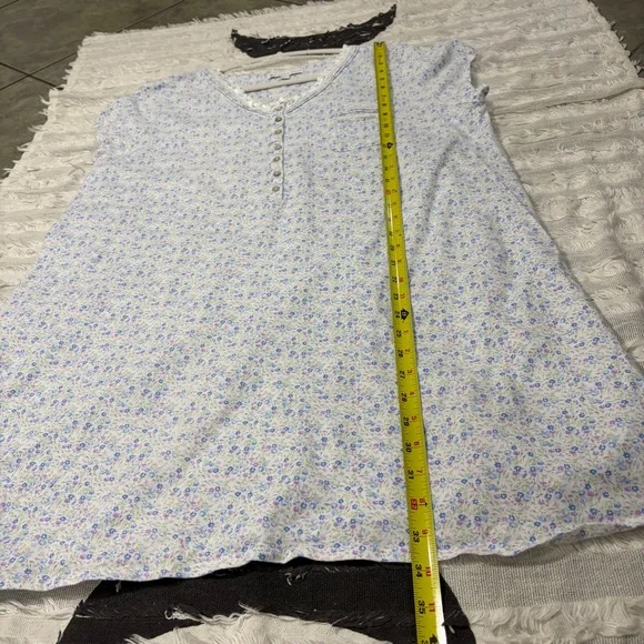 Eileen West lilac & blue tulip  Floral Cotton soft knit Nightgown Sz XL Lounge - Picture 9 of 9
